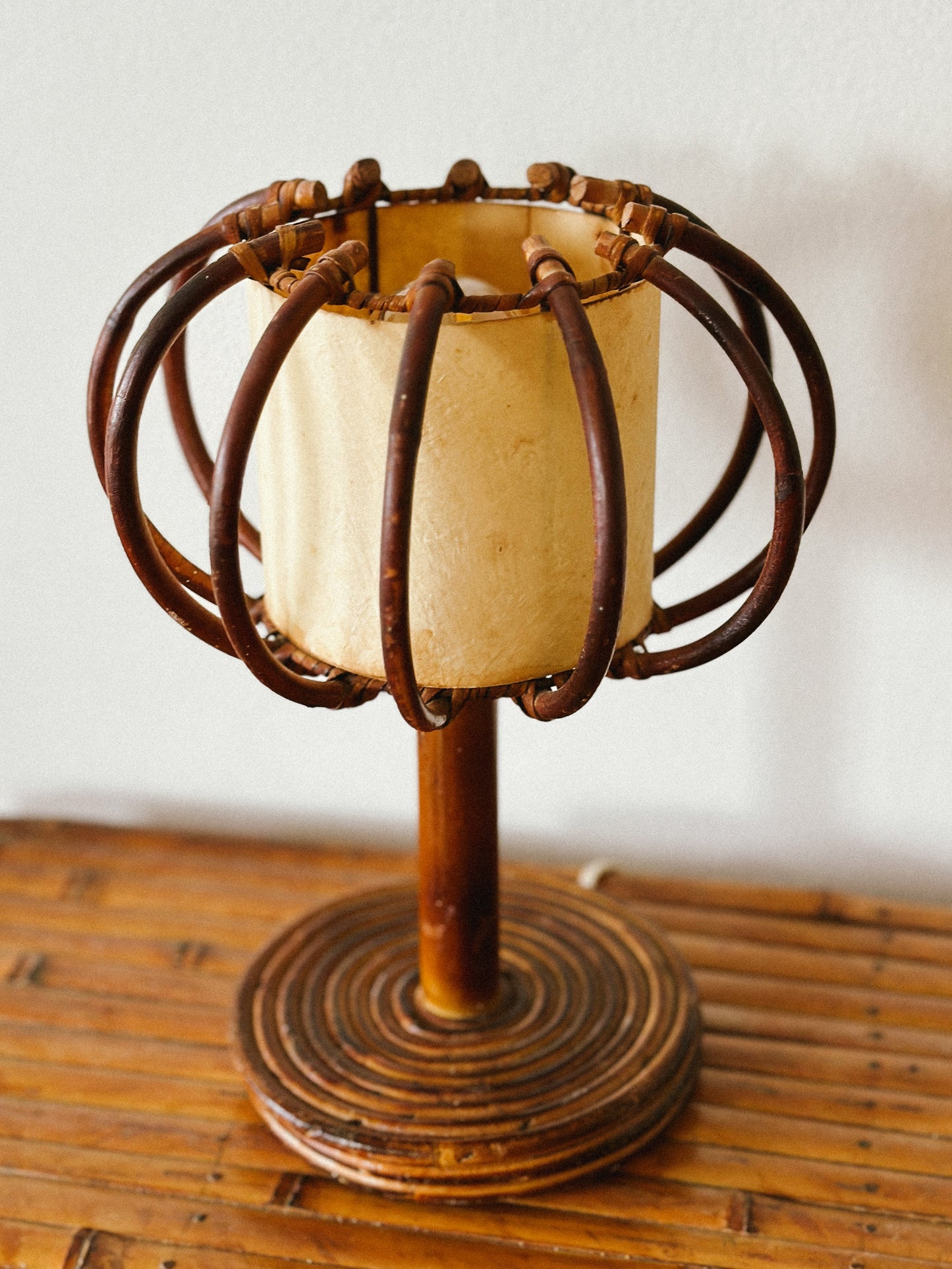 1960s PETITE RATTAN TABLE LAMP ATTRI. LOUIS SOGNOT, France