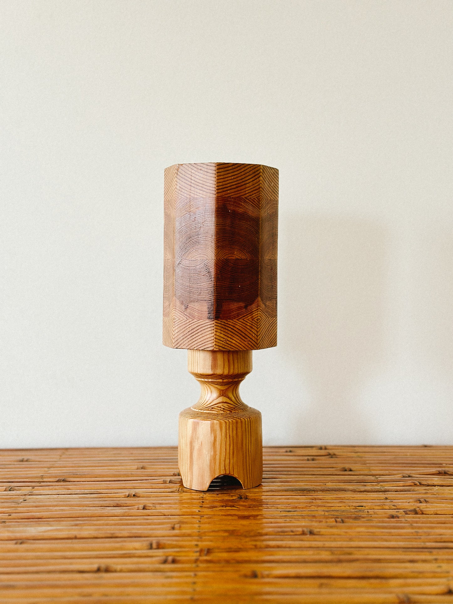 PINE LAMP, Swedish