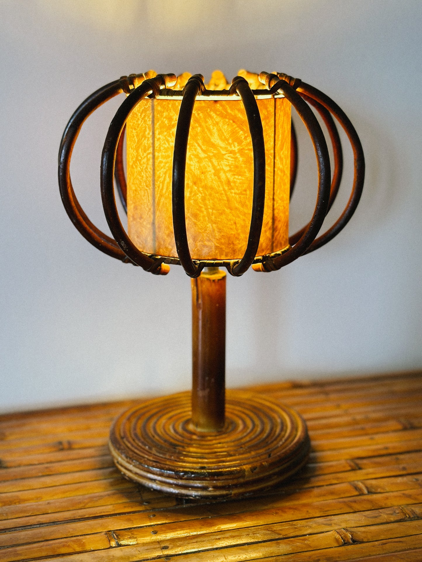 1960s PETITE RATTAN TABLE LAMP ATTRI. LOUIS SOGNOT, France