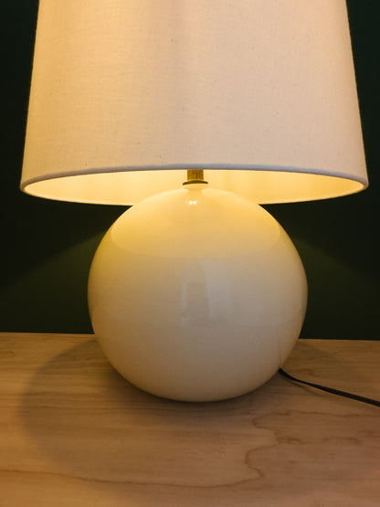 CERAMIC WHITE BALL LAMP C. 1970